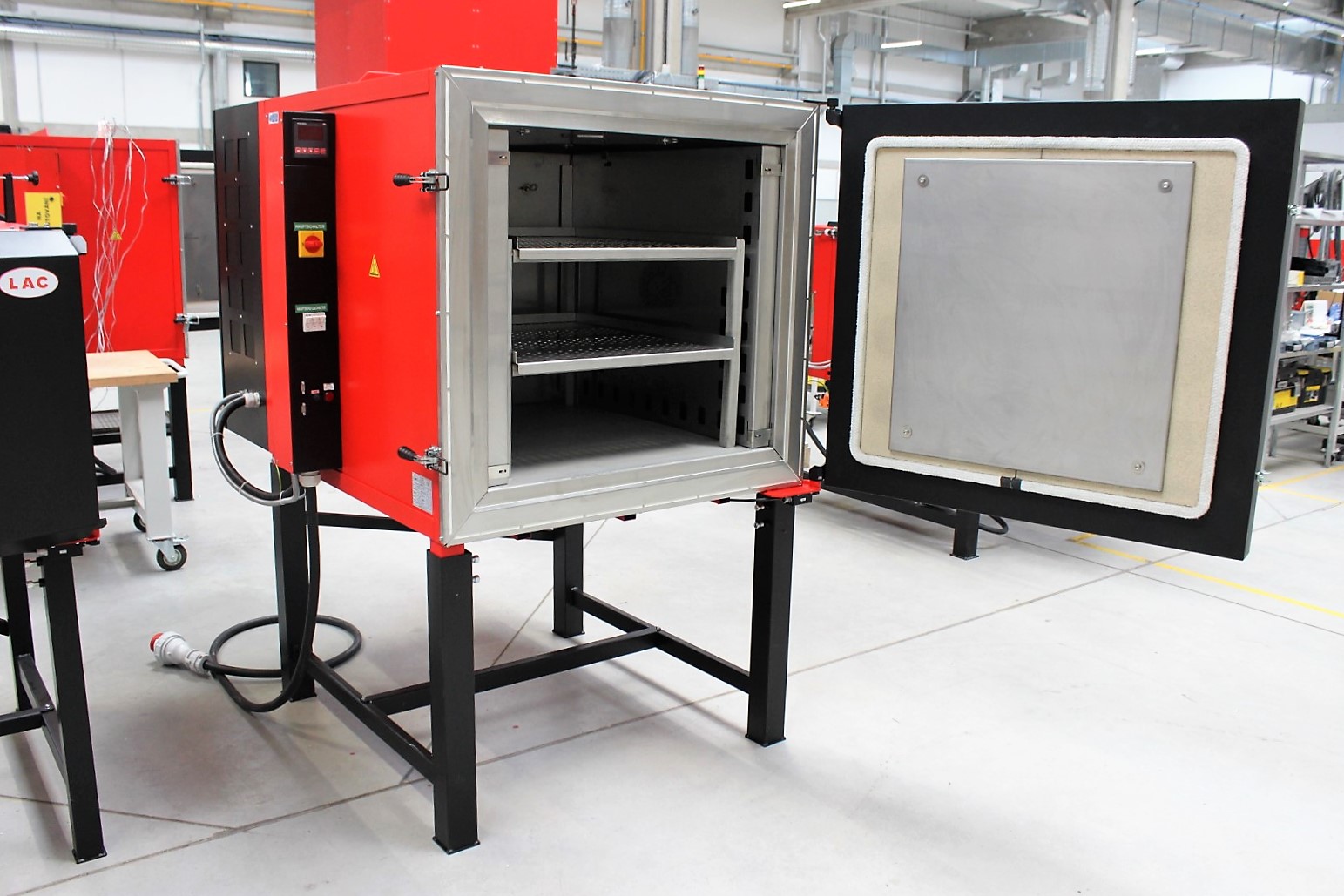 LAC PP tempering furnace with forced air circulation